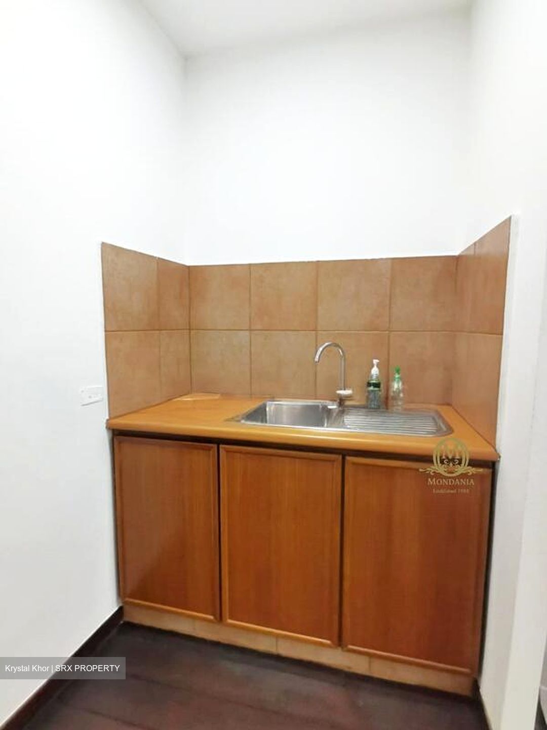 100 Am (D2), Office #517811241